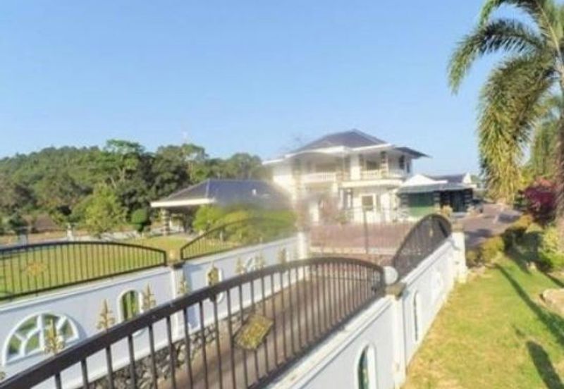 Bungalow 2 Storey Villa Sri Kundor Kg Kundur Hilir, Rembau Large Land Area