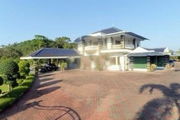 Bungalow 2 Storey Villa Sri Kundor Kg Kundur Hilir, Rembau Large Land Area