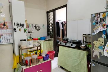 Residensi Warnasari 2