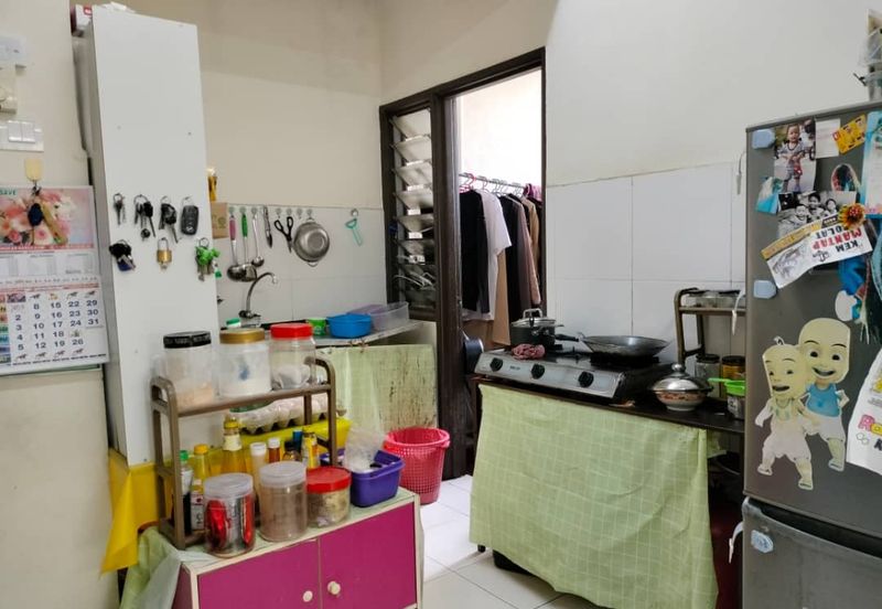 Residensi Warnasari 2