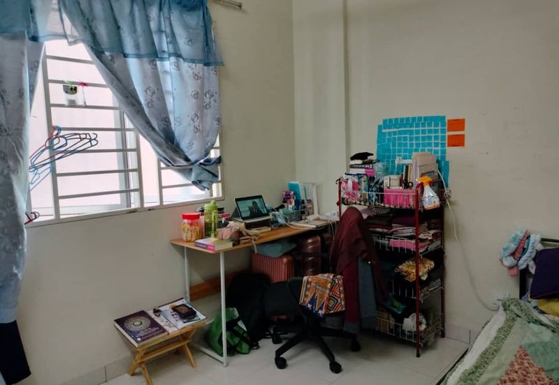 Residensi Warnasari 2