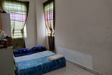 Residensi Warnasari 2