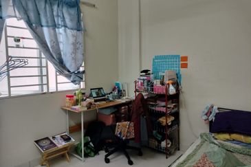 Residensi Warnasari 2