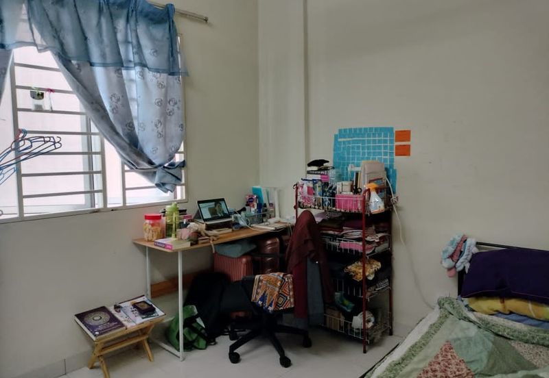 Residensi Warnasari 2