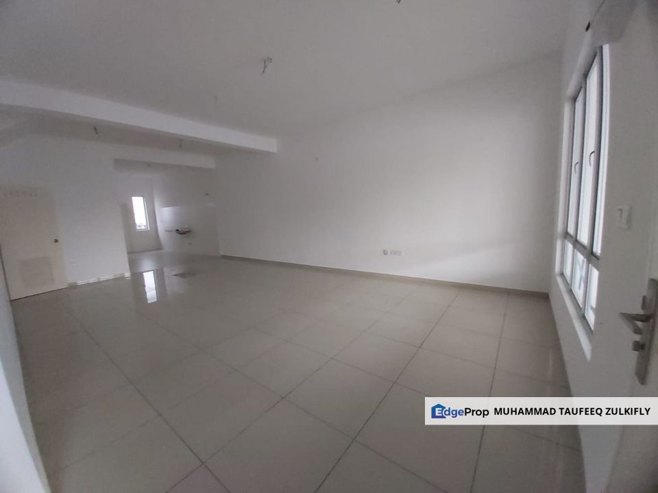 Bare Unit 2 Storey Terrace Precinct 3 Tiara Sendayan, Labu near KLIA Access, Negeri Sembilan, Seremban