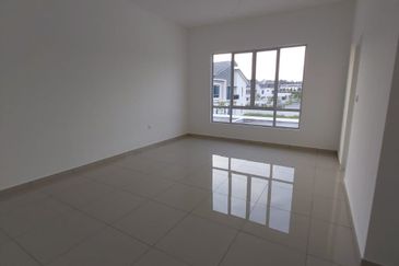 TIARA SENDAYAN (PRECINT 3)