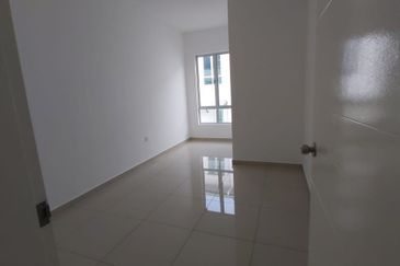 TIARA SENDAYAN (PRECINT 3)