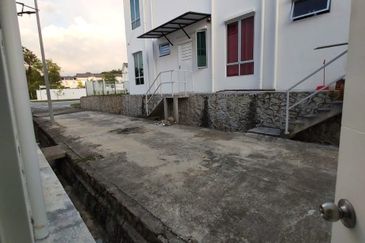 TIARA SENDAYAN (PRECINT 3)