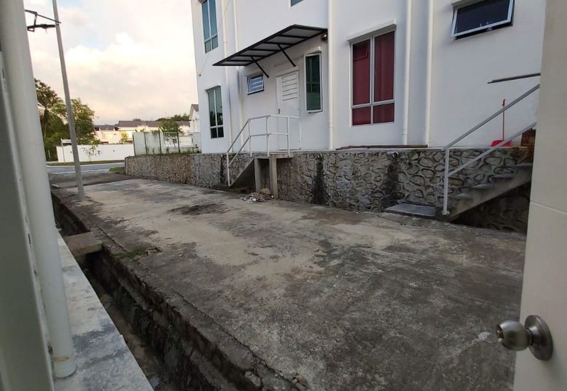 TIARA SENDAYAN (PRECINT 3)