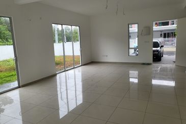 TIARA SENDAYAN (PRESINT 5)