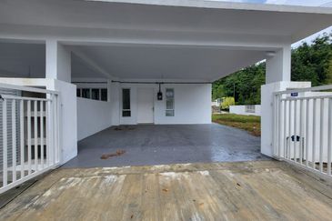 TIARA SENDAYAN (PRESINT 5)