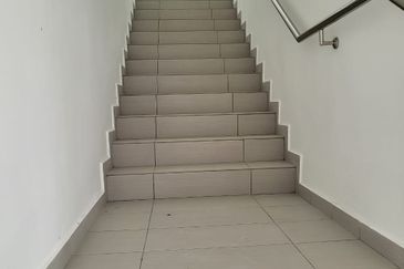 TIARA SENDAYAN (PRESINT 5)