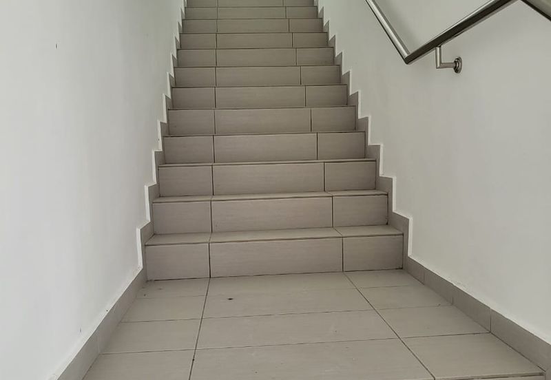 TIARA SENDAYAN (PRESINT 5)