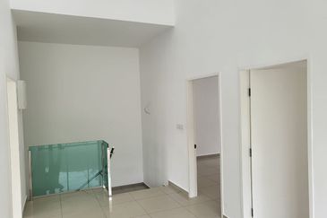 TIARA SENDAYAN (PRESINT 5)