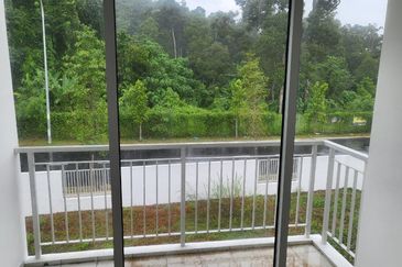 TIARA SENDAYAN (PRESINT 5)