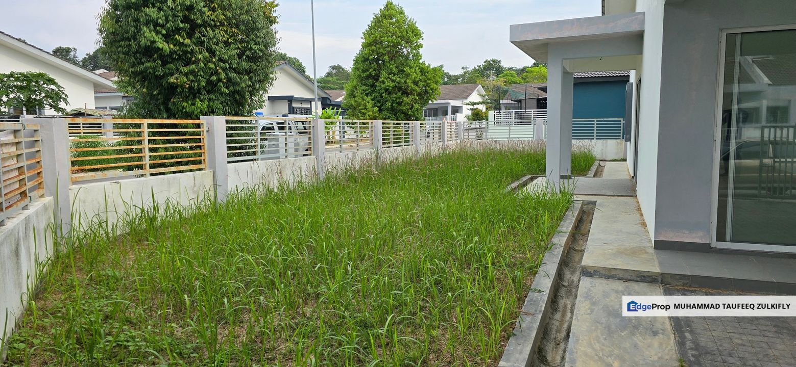 Freehold Non Bumi Corner House Albury 1 Mahkota Hills, Lenggeng, Near Mantin, Negeri Sembilan, Lenggeng