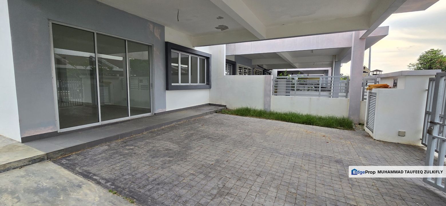 Freehold Non Bumi Corner House Albury 1 Mahkota Hills, Lenggeng, Near Mantin, Negeri Sembilan, Lenggeng