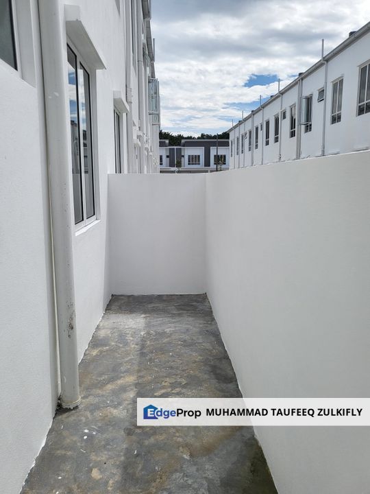 Freehold Non Bumi Brand New Nusari Bayu 2, Bandar Sri Sendayan, Bare Unit, Negeri Sembilan, Seremban