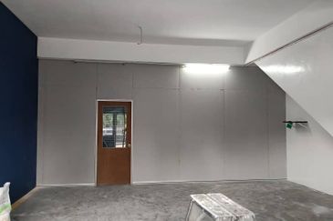 Pusat Niaga Astana Alam 2