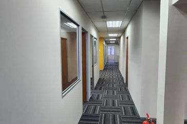 Amber Business Plaza