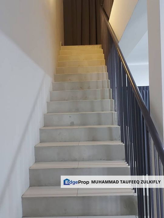 Three Storey Superlink House, Rimba Residensi Seremban, Near Rasah Kemayan, Negeri Sembilan, Seremban