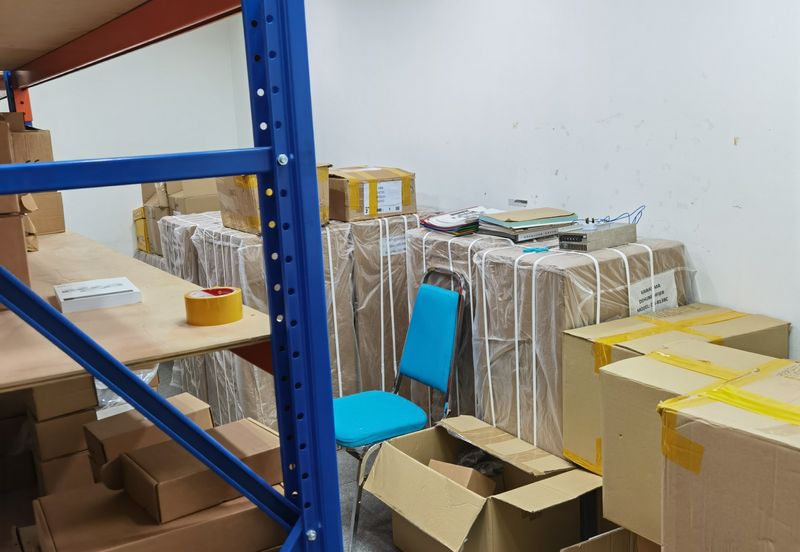 FULLY FURNISHED OFFICE UNIT | Bandar Puteri Puchong, Walking Distance LRT