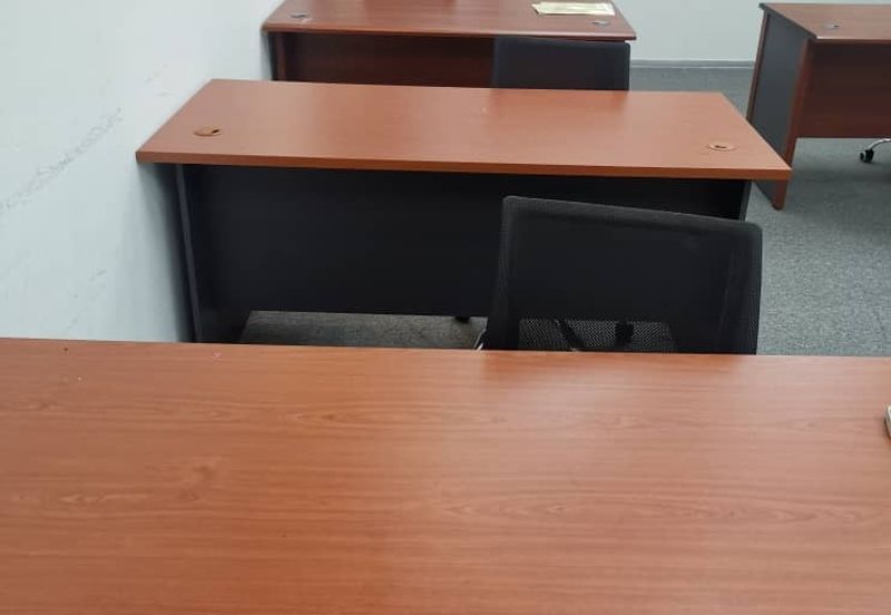 FULLY FURNISHED OFFICE UNIT | Bandar Puteri Puchong, Walking Distance LRT