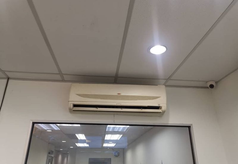 FULLY FURNISHED OFFICE UNIT | Bandar Puteri Puchong, Walking Distance LRT