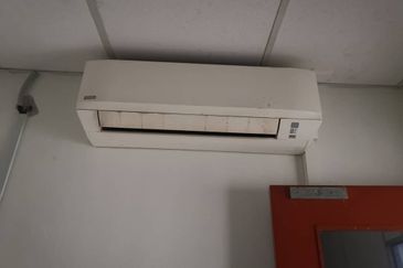 FULLY FURNISHED OFFICE UNIT | Bandar Puteri Puchong, Walking Distance LRT