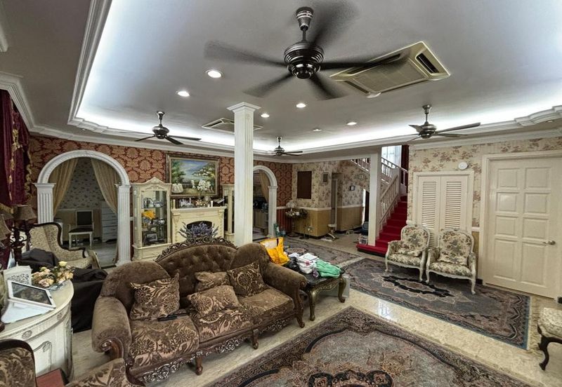 RENOVATED | BUNGALOW | BEAUTIFUL INTERIOR | Ara Damansara, Good Accessibility