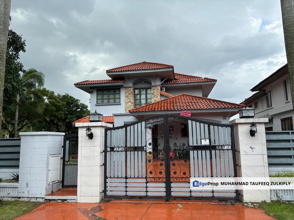 FULLY FURNISHED Bungalow With Swimming Pool, Huge Land Area, Ara Damansara, Selangor, Ara Damansara