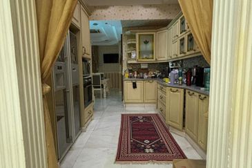 FULLY FURNISHED Bungalow With Swimming Pool, Huge Land Area, Ara Damansara