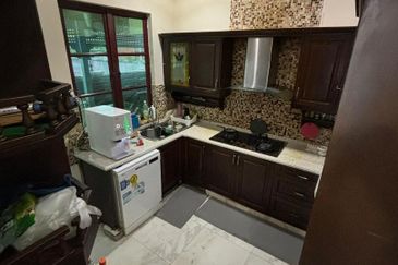 FULLY FURNISHED Bungalow With Swimming Pool, Huge Land Area, Ara Damansara