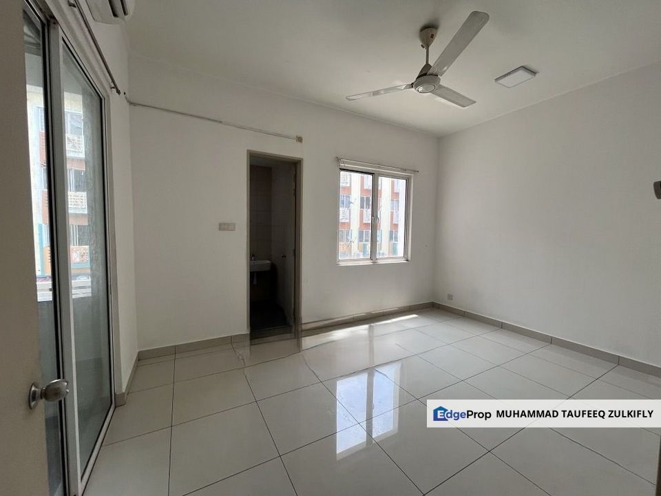 PARTIAL FURNISHED | 3 Storey Terrace Subang Mas, Subang Jaya, Available Dec 2024, Selangor, Subang Jaya
