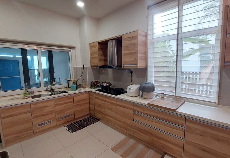 Perdana Lakeview East