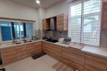 Perdana Lakeview East