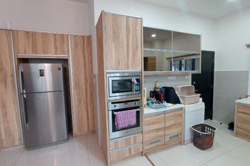 Perdana Lakeview East