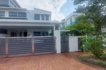 Perdana Lakeview East