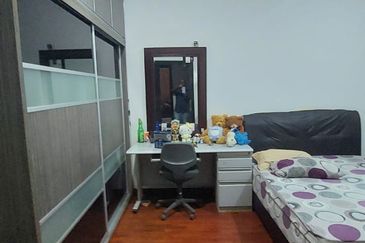 Perdana Lakeview East