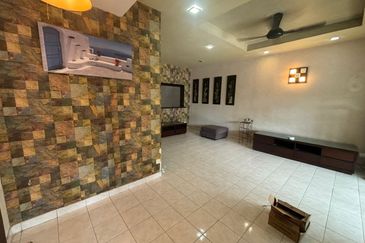 Jalan Spektrum U16 @ Taman Bukit Subang