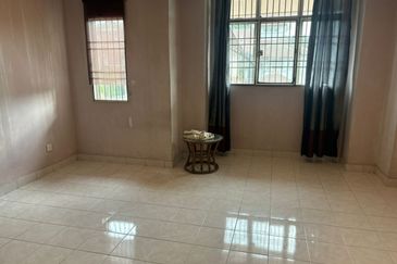 Jalan Spektrum U16 @ Taman Bukit Subang