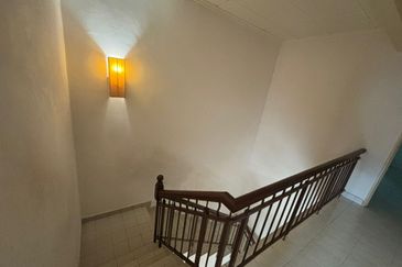 Jalan Spektrum U16 @ Taman Bukit Subang