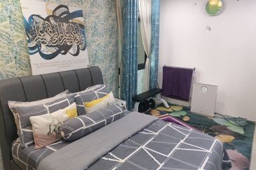 V12 Sovo (Menara Suria)