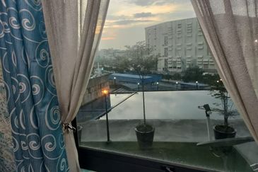 V12 Sovo (Menara Suria)