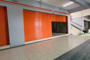 Shoplot D'Anjung Avenue Seksyen 7 Shah Alam, Vacant Unit