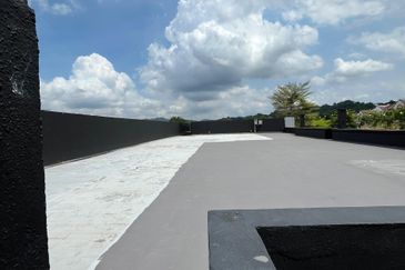 Shoplot D'Anjung Avenue Seksyen 7 Shah Alam, Vacant Unit