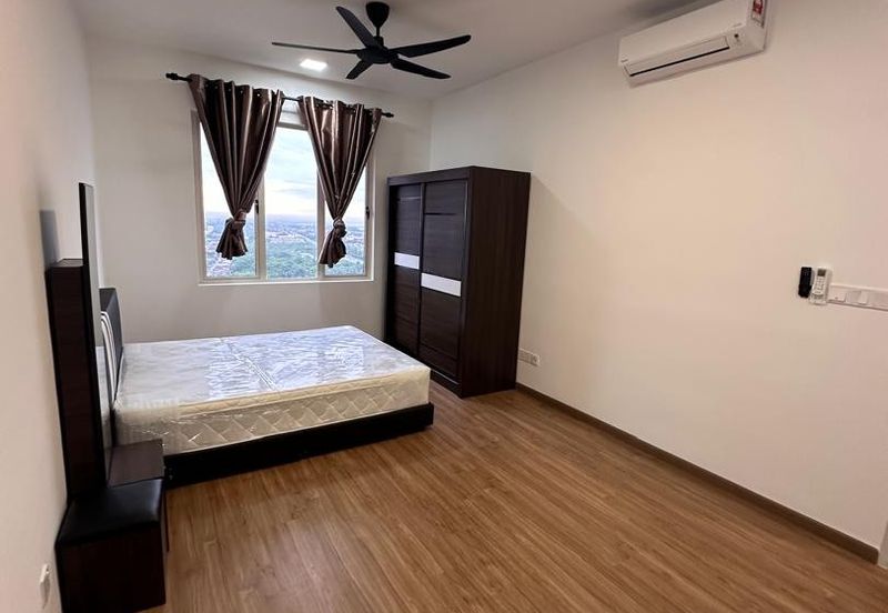 The Tresor @ Gravit 8 *