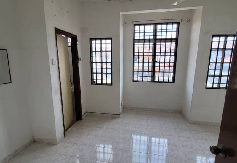 2 Storey Terrace, Bandar Puncak Alam Fasa 3, Rumah Boleh Sedia Didiami