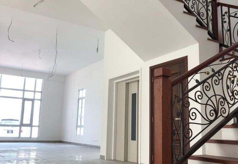 Straits Courtyard Residences