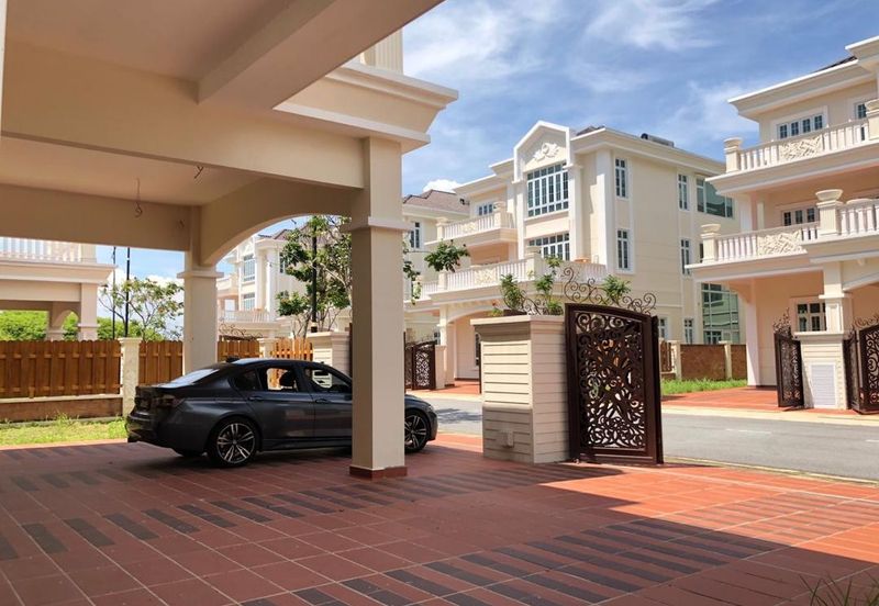 Straits Courtyard Residences